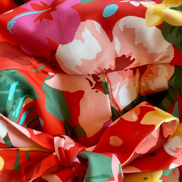 GB Floral Ruffle Sleeve Romper - Picture 3 of 4